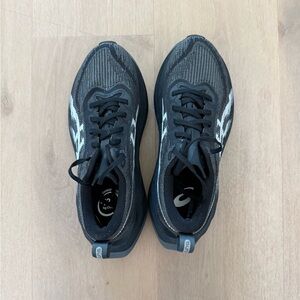 ASICS Superblast 2